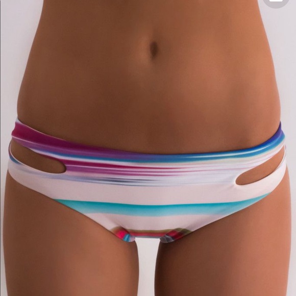 L*space mirage bottoms - Picture 2 of 3